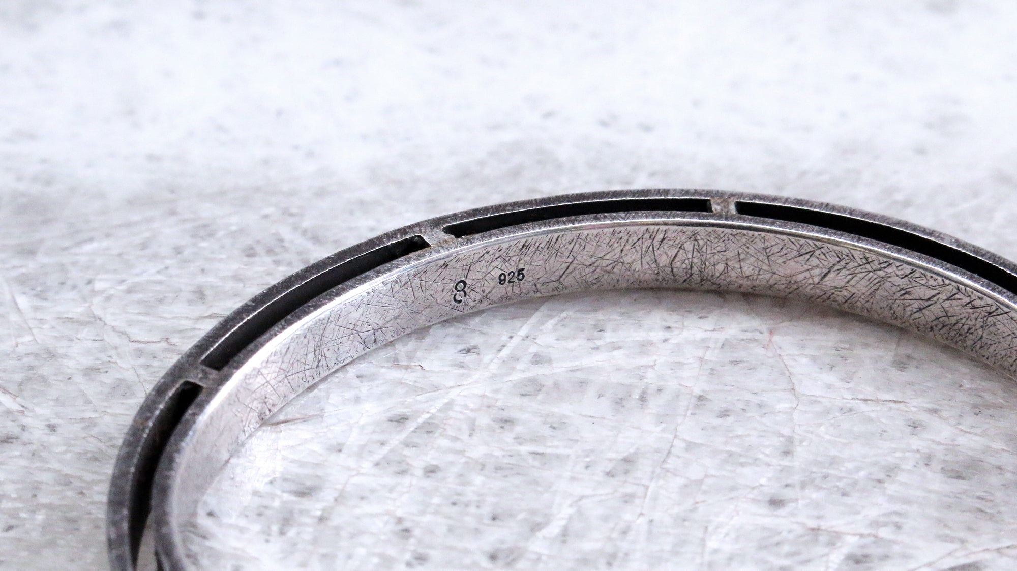 SECTION-DBS/3208 BRACELETS - JUOUL 